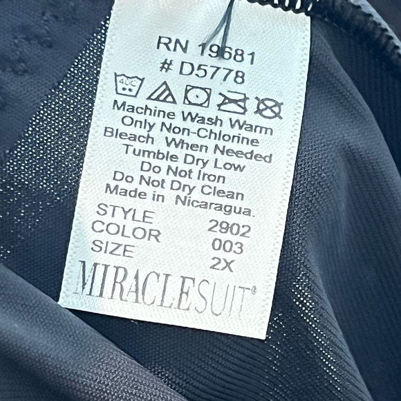 Miraclesuit size 2xl - Picture 15 of 15